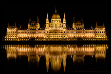 Fototapeta premium hungarian parliament