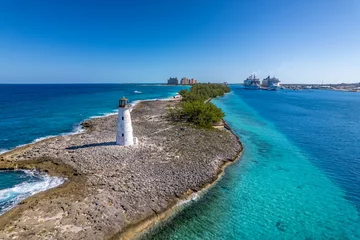 Foto op Plexiglas Nassau Harbour lighthouse in Paradise Island, Nassau, Bahamas. © yujie