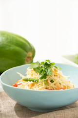 ソムタム（青パパイヤのサラダ）