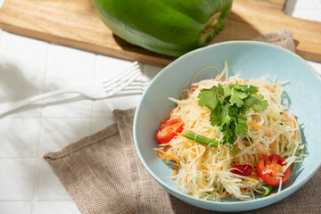 ソムタム（青パパイヤのサラダ）