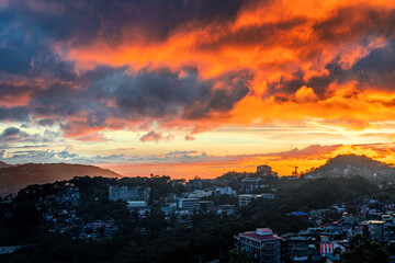 Fototapeta na wymiar Beautiful sunset clouds over Baguio City, Philippines