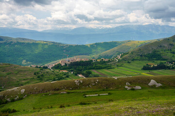 Obraz premium Mountain landscape at Gran Sasso Natural Park, in Abruzzo, Italy
