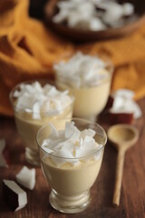 mousse de mangue et noix de coco