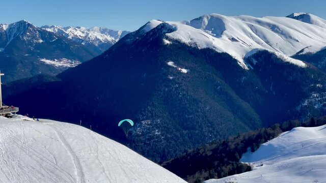 parapente &agrave; superbagn&egrave;res