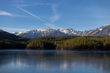 Eibsee / Zugspitze 2022 -  gefrorener Eibsee