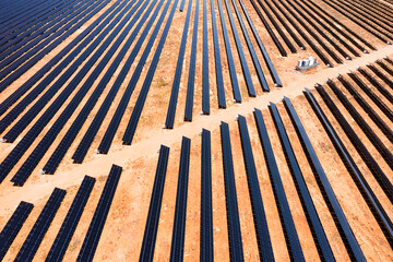 D BH Solar farm diagonal no sky © Taras Vyshnya