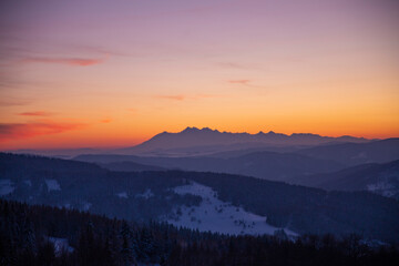 Panorama tatr, Tatry mountains, Tatry w zachodzącym słońcu 