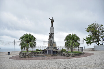 Praça Castro Alves em Salvador Bahia, estátua do poeta - obrazy, fototapety, plakaty