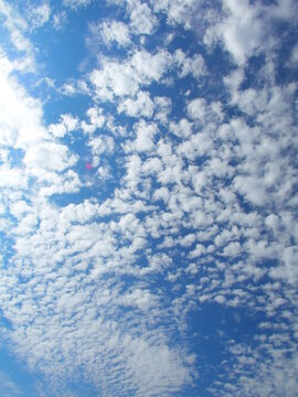 千切れ雲 Images – Browse 97 Stock Photos, Vectors, and Video 