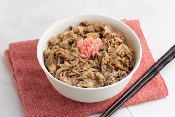 牛丼（ぎゅうどん）
