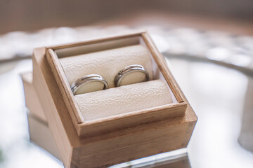 キラキラのペアリングの指輪