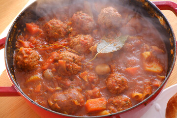 できあがったばかりの具だくさんのシチュー