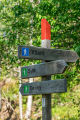 Hiking post information in Valldalen.
