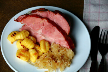 kasseler sauerkraut und   Gnocchi