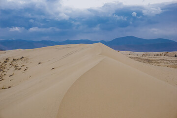 Fototapeta na wymiar Beautiful landscape of the Chara desert