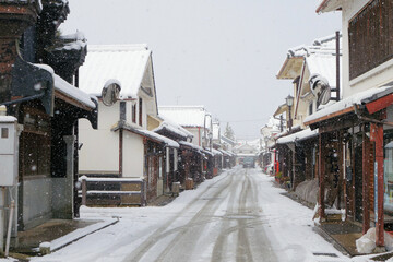 丹波篠山市　雪の河原町妻入商家群　1月
