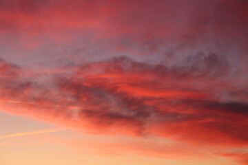 pink sky while sunset in the clouds 