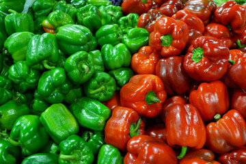 Obraz na płótnie Canvas Green and red capsicum selling in Sydney market stall