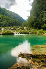 Fototapeta na wymiar Cascades National Park in Guatemala Semuc Champey