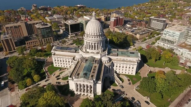 Dowtown Madison Wisconsin - State Capitol Building - Summer (Drone - Left to Right)
