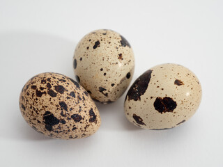 Obraz premium Quail eggs isolated. Quail eggs isolated on white background.