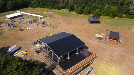 Assembling constructions for the concert scene from the layer