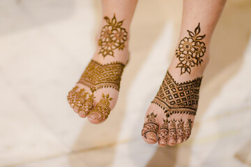 henna tattoo on hands