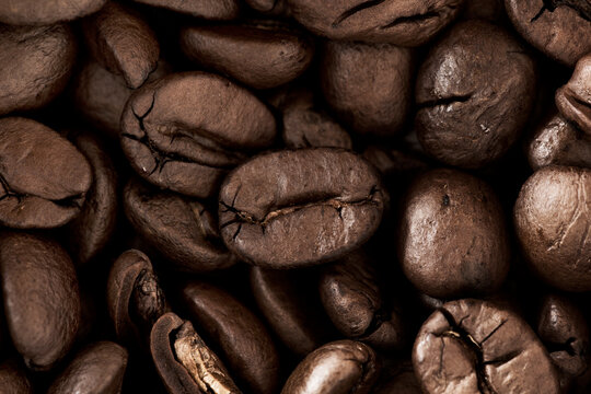 detail of roasted coffee beans