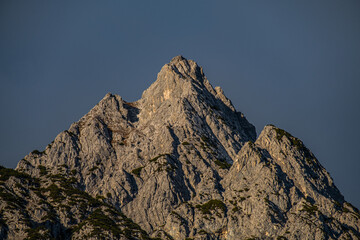 Berg am späten Sommernachmittag 