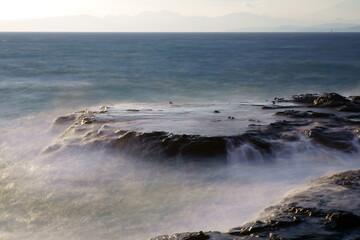 海の源と波の表情