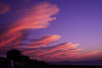 迫る夕焼け