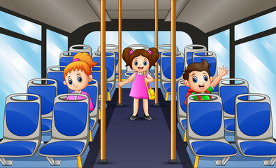 Illustration of a kids in the bus © dreamblack46