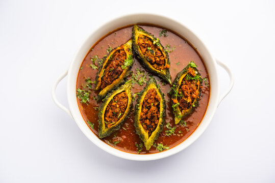 Bharwa Karela Masala Or Stuffed Bitter Melon Curry