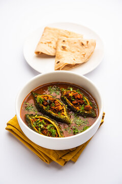 Bharwa Karela Masala Or Stuffed Bitter Melon Curry