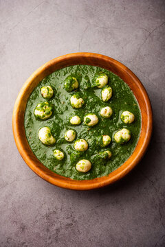 Palak Makhana Curry Sabzi