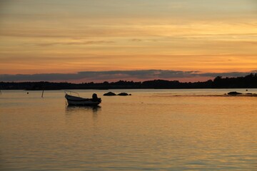 Naklejka premium sunset on the river