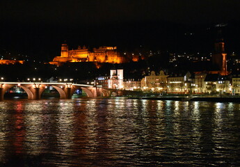 Alte Br&uuml;cke und Schloss Heidelberg bei Nacht