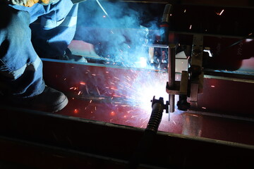 robot welding machine