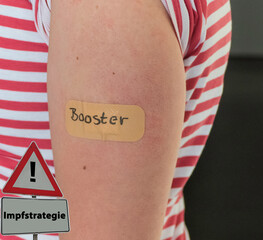 Impfstrategie Booster Pflaster auf Arm