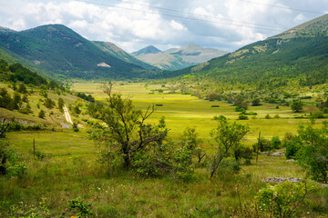 Obraz premium Mountain landscape at Gran Sasso Natural Park, in Abruzzo, Italy