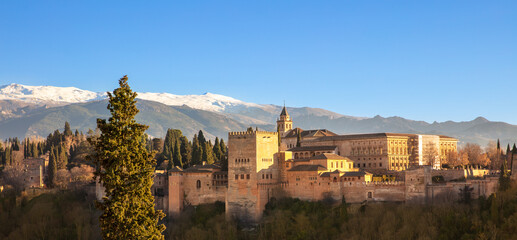 Fototapeta premium Alhambra, Granada in Spain with Sierra Nevada