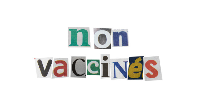 texte anonyme "non vaccinés" écrit avec des coupures de journaux