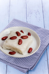 Thai Sweet Sticky Rice with Coconut Cake