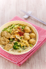 Noodle soup with pork balls