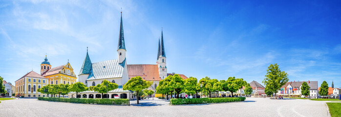 Kapellplatz, Panorama, Altoetting, Bayern, Deutschland 