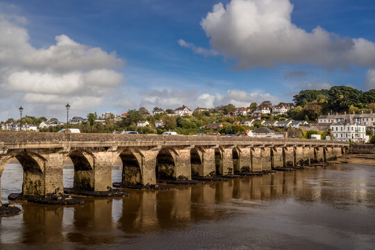 BIDEFORD, DEVON, ENGLAND - 20 OCTOBER 2021: View of ancient Long Bridge over the Torridge River.