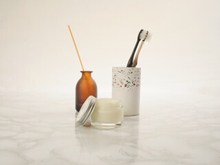 歯ブラシ　石鹸　洗面所