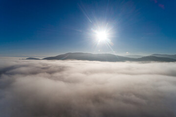 Fototapeta Gęsta mgłą nad małopolska obraz