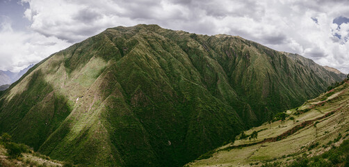 Montaña Chinchero - Urquillos