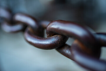 a big old chain in the detail